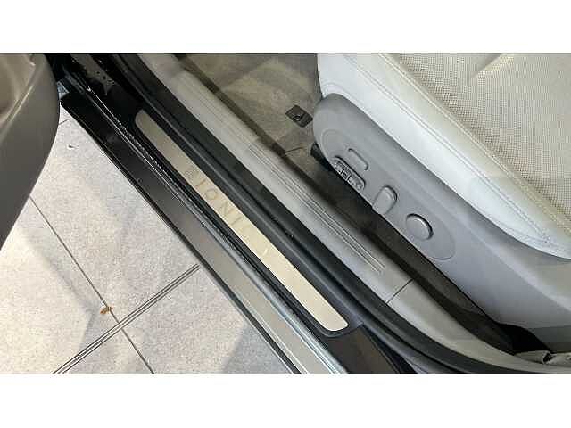 Hyundai IONIQ 6 IONIQ 6 168kW Ultimate 77kWh 4dr Auto Black