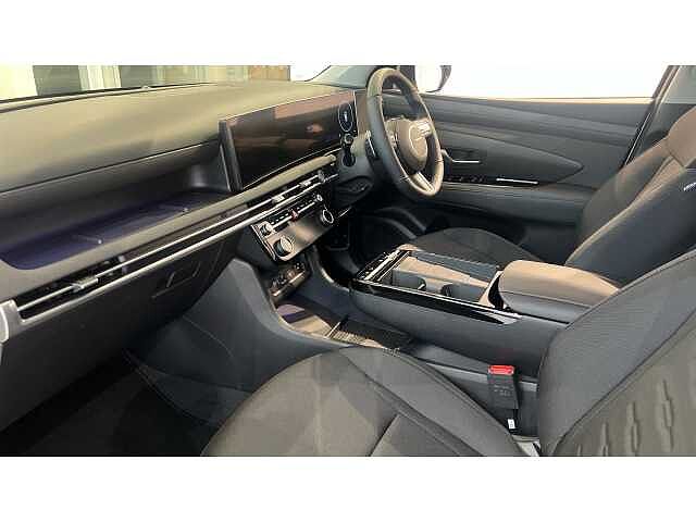 Hyundai TUCSON Tucson 1.6T Hybrid 215ps Advance AU Atlas White