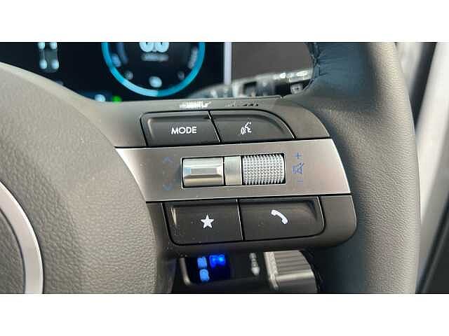 Hyundai TUCSON Tucson 1.6T Hybrid 215ps Advance AU Atlas White