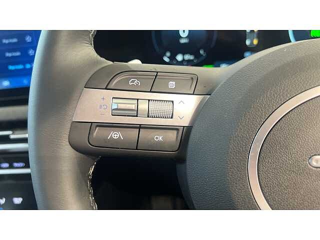 Hyundai TUCSON Tucson 1.6T Hybrid 215ps Advance AU Atlas White