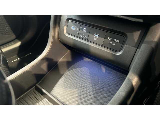 Hyundai TUCSON Tucson 1.6T Hybrid 215ps Advance AU Atlas White