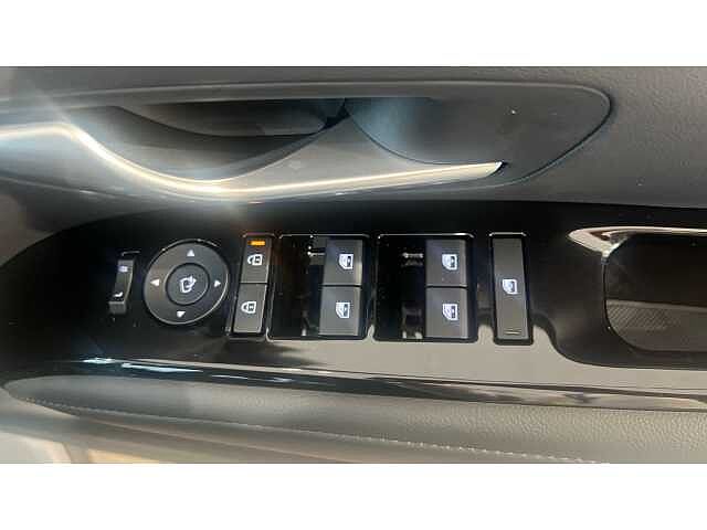 Hyundai TUCSON Tucson 1.6T Hybrid 215ps Advance AU Atlas White