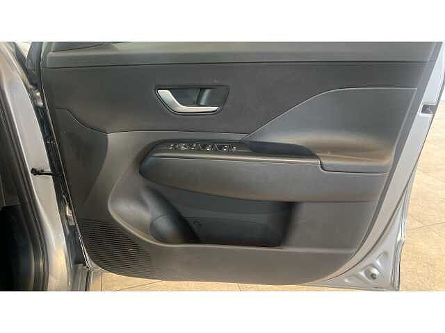 Hyundai KONA KONA 115kW Advance 48kWh 5dr Auto Silver