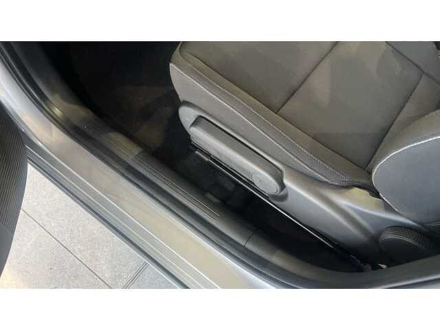 Hyundai KONA KONA 115kW Advance 48kWh 5dr Auto Silver