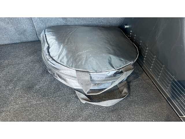 Hyundai KONA KONA 115kW Advance 48kWh 5dr Auto Silver