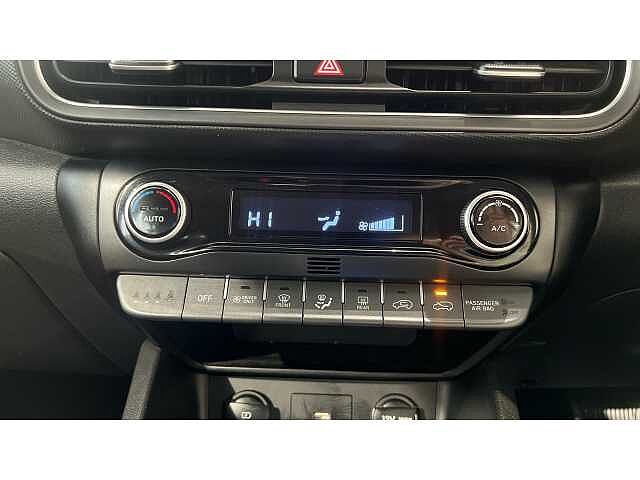 Hyundai KONA KONA 1.6 GDi Hybrid SE Connect 5dr DCT BLUE