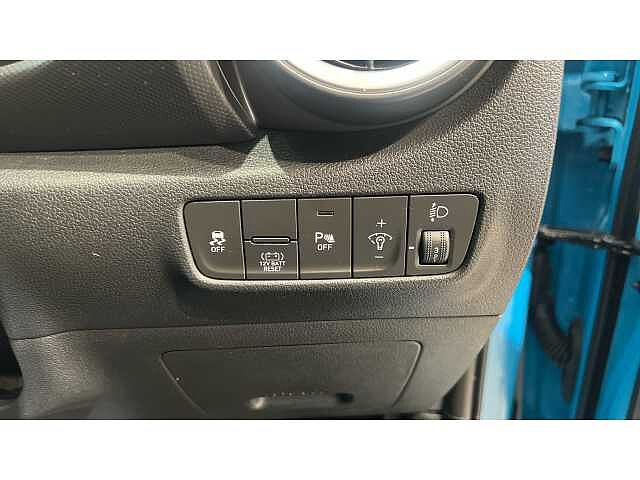 Hyundai KONA KONA 1.6 GDi Hybrid SE Connect 5dr DCT BLUE