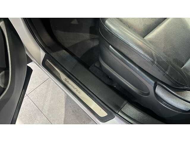 Hyundai SANTA FE SANTA FE 2.2 CRDi Blue Drive Premium 5dr Auto [7 Seats] SILVER