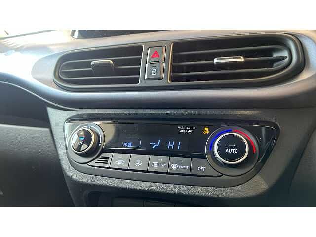 Hyundai I10 I10 1.0 MPi Premium 5dr Auto Blue