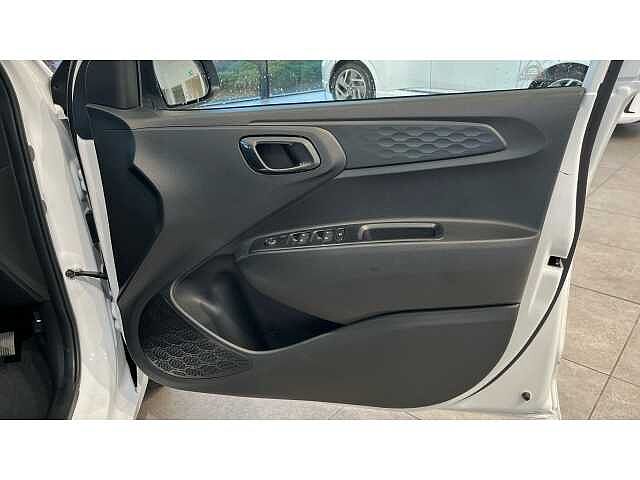 Hyundai I10 I10 1.2 [79] Advance 5dr Auto [Nav] Atlas White