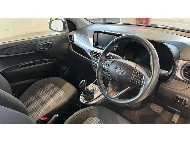 Hyundai I10 I10 1.2 MPi Premium 5dr Auto WHITE