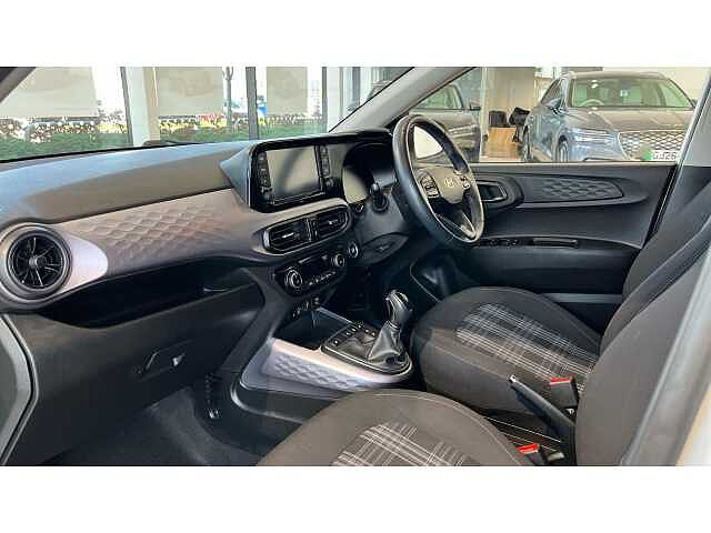 Hyundai I10 I10 1.2 MPi Premium 5dr Auto WHITE