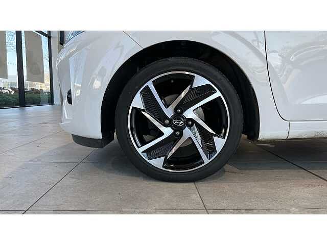 Hyundai I10 I10 1.2 MPi Premium 5dr Auto WHITE