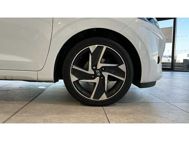 Hyundai I10 I10 1.2 MPi Premium 5dr Auto WHITE