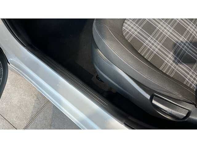 Hyundai I10 I10 1.2 MPi Premium 5dr Auto WHITE