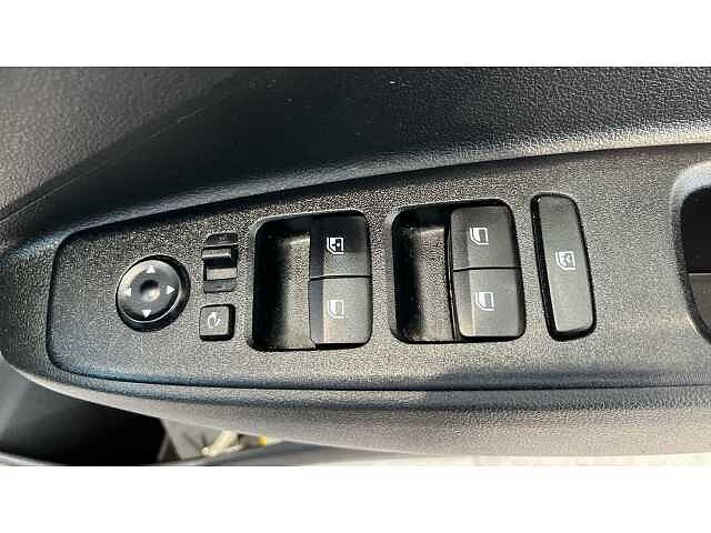 Hyundai I10 I10 1.2 MPi Premium 5dr Auto WHITE