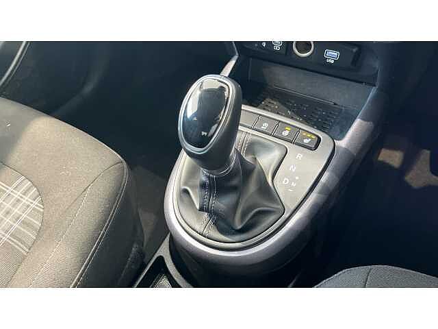 Hyundai I10 I10 1.2 MPi Premium 5dr Auto WHITE