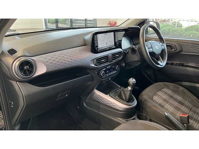 Hyundai i10 I10 1.2 [79] Premium 5dr [Nav]
