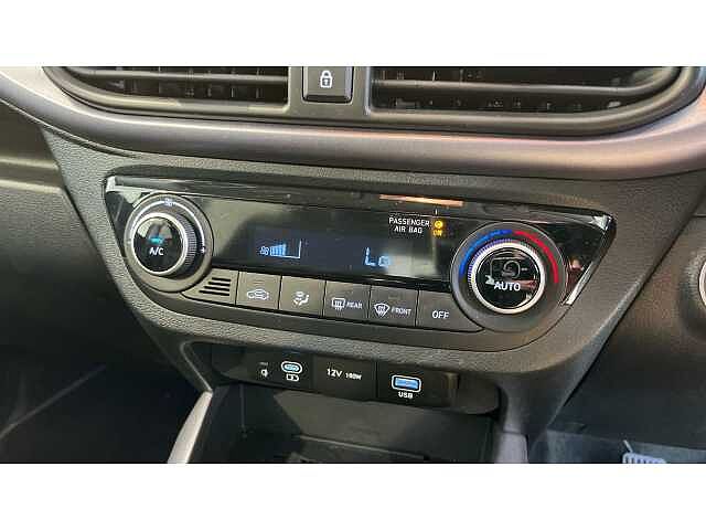 Hyundai i10 I10 1.2 [79] Premium 5dr [Nav]