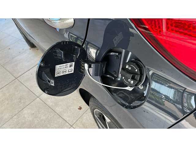 Hyundai i10 i10 5Dr HAT 1.2 MPi 79ps Premium NAV AU