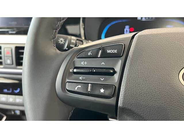 Hyundai i10 i10 5Dr HAT 1.2 MPi 79ps Premium NAV AU