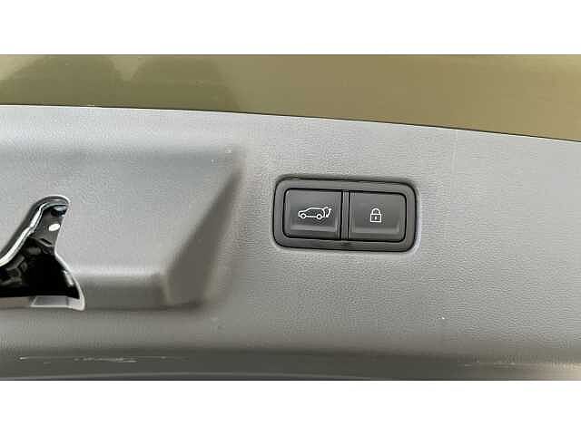 Hyundai Santa Fe SANTA FE 1.6 TGDi Plug-in Hybrid Ultimate 5dr 4WD Auto