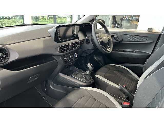 Hyundai I10 i10 5Dr HAT 1.0 MPi 67ps Advance AU Vibrant Blue