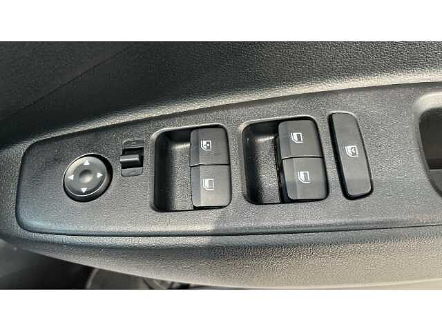 Hyundai I10 i10 5Dr HAT 1.0 MPi 67ps Advance AU Vibrant Blue