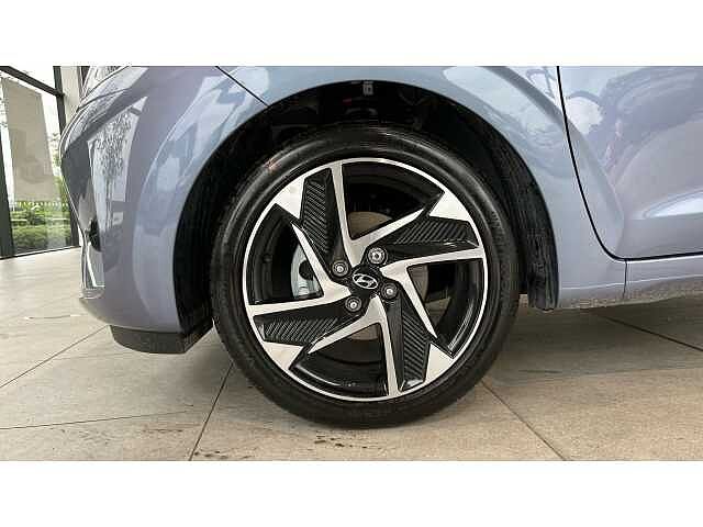 Hyundai i10 i10 5Dr HAT 1.2 MPi 79ps Premium NAV AU