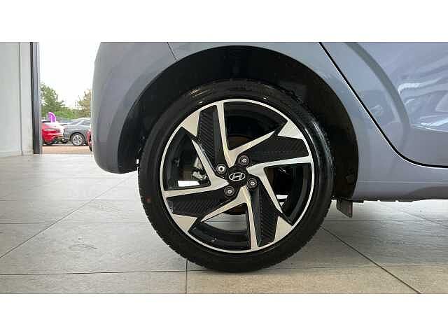 Hyundai i10 i10 5Dr HAT 1.2 MPi 79ps Premium NAV AU