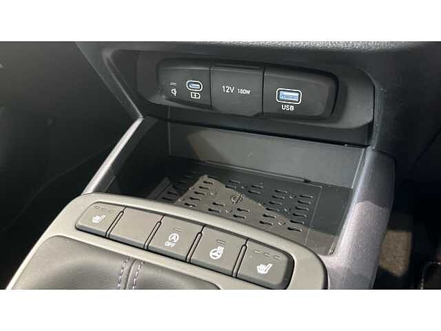 Hyundai i10 i10 5Dr HAT 1.2 MPi 79ps Premium NAV AU