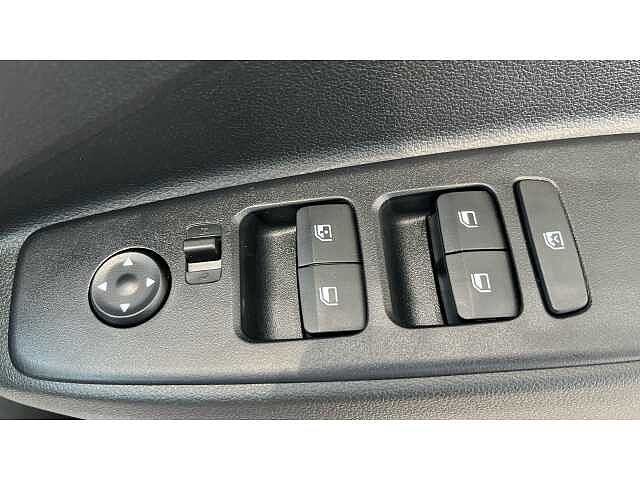 Hyundai i10 i10 5Dr HAT 1.0 MPi 67ps Advance