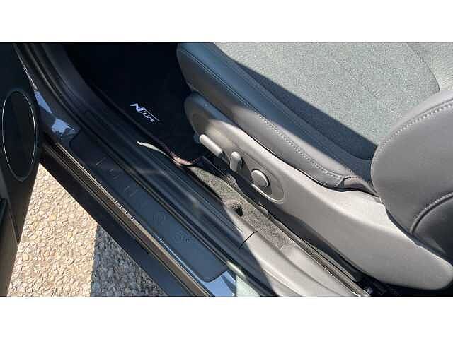 Hyundai Ioniq 5 Ioniq 5 HAT 168kW PRM P/Lth 77 kWh AU