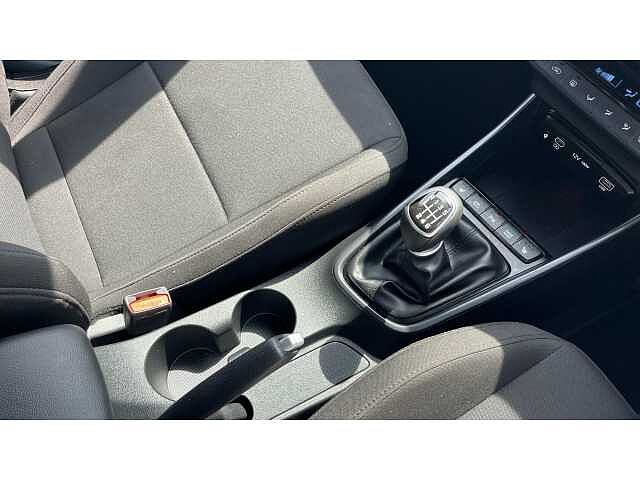 Hyundai Bayon Bayon HAT 1.0 T-gdi 90PS Tech Line