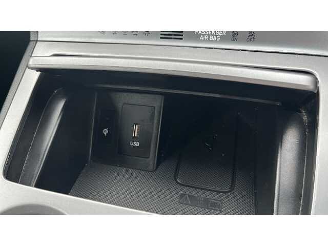 Hyundai KONA KONA 150kW Premium 64kWh 5dr Auto Red