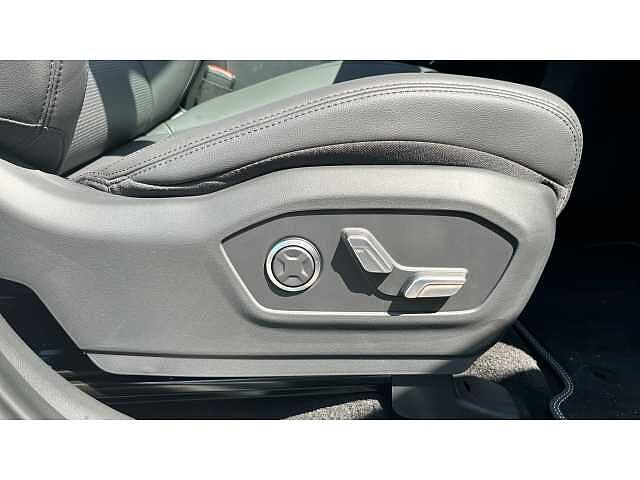 Hyundai Santa Fe Santa FE 7st 1.6TGDi HBD 239 Ultm AU 4WD