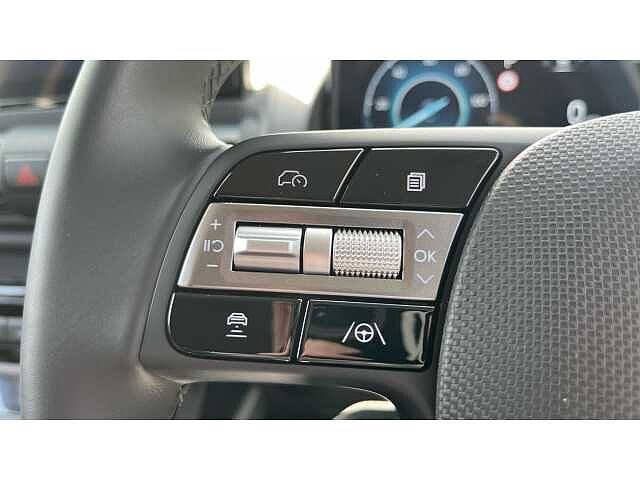 Hyundai INSTER INSTER 85kW 02 49kWh 5dr Auto Atlas White