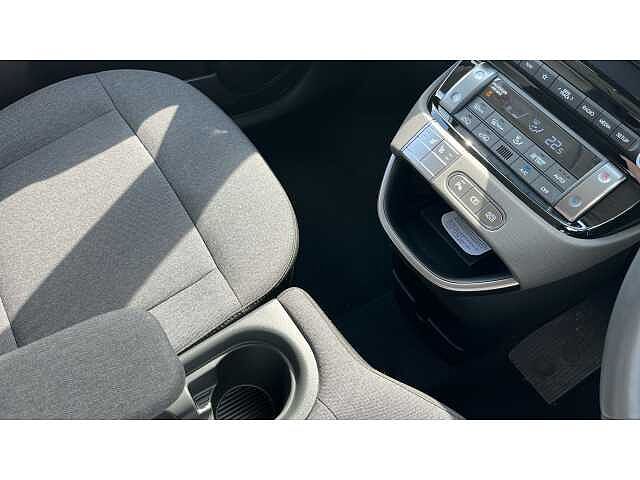 Hyundai INSTER INSTER 85kW 02 49kWh 5dr Auto Atlas White
