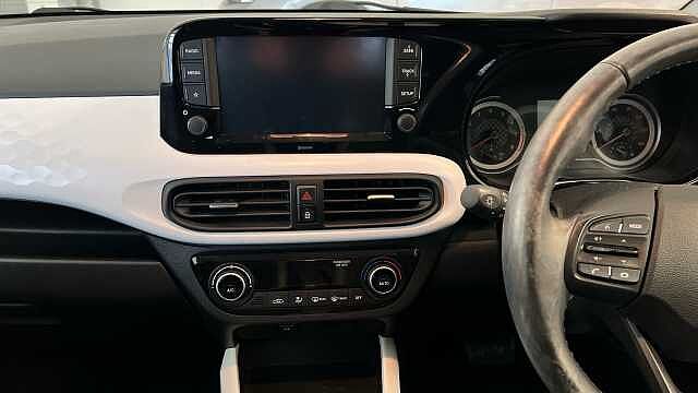 Hyundai i10 1.2 MPi Premium 5dr Auto