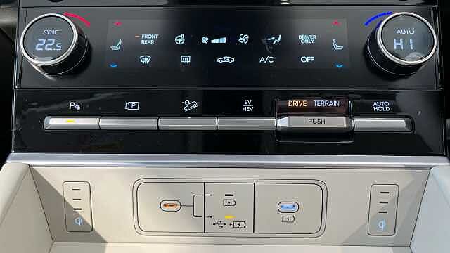 Hyundai SANTA FE SANTA FE 1.6 TGDi Plug-in Hybrid Ultimate 5dr 4WD Auto Ecotronic Grey