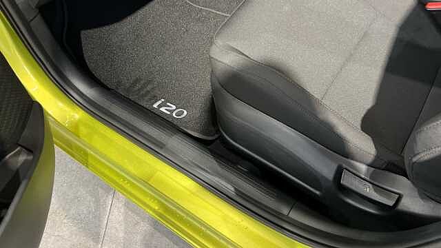 Hyundai I20 I20 1.0T GDi Premium 5dr Lucid Lime