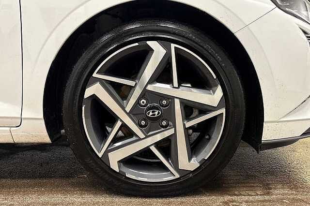 Hyundai KONA 1.6 Hybrid 129 Ultimate 5dr DCT Black