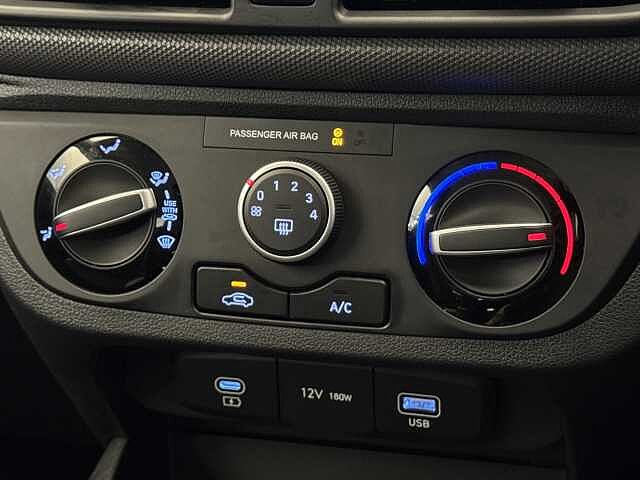 Hyundai I10 1.2 [79] Premium 5dr Auto [Nav] Black