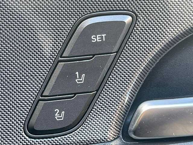 Hyundai Santa Fe 1.6 TGDi Hybrid Ultimate 5dr 4WD Auto