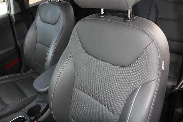 Hyundai Ioniq 1.6 GDi Plug-in Hybrid Premium SE 5dr DCT