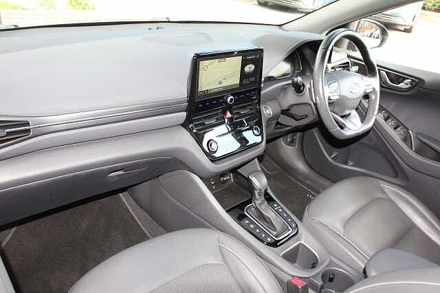 Hyundai Ioniq 1.6 GDi Plug-in Hybrid Premium SE 5dr DCT