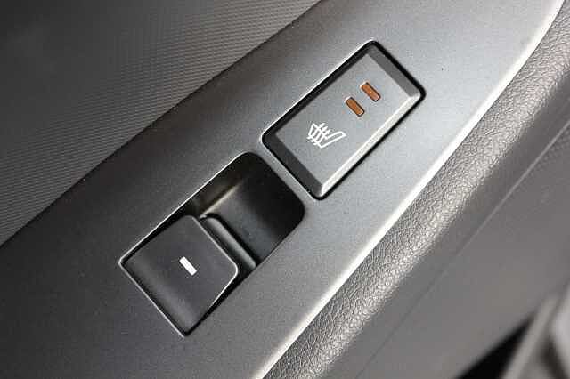 Hyundai Ioniq 1.6 GDi Plug-in Hybrid Premium SE 5dr DCT