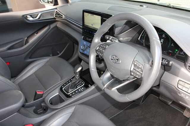 Hyundai Ioniq 1.6 GDi Plug-in Hybrid Premium SE 5dr DCT