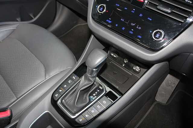 Hyundai Ioniq 1.6 GDi Plug-in Hybrid Premium SE 5dr DCT