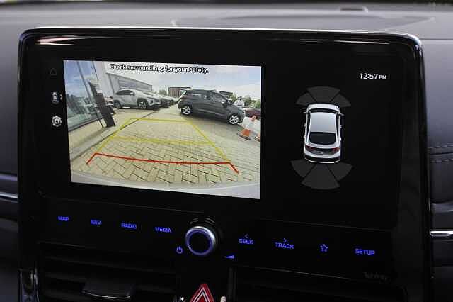 Hyundai Ioniq 1.6 GDi Plug-in Hybrid Premium SE 5dr DCT